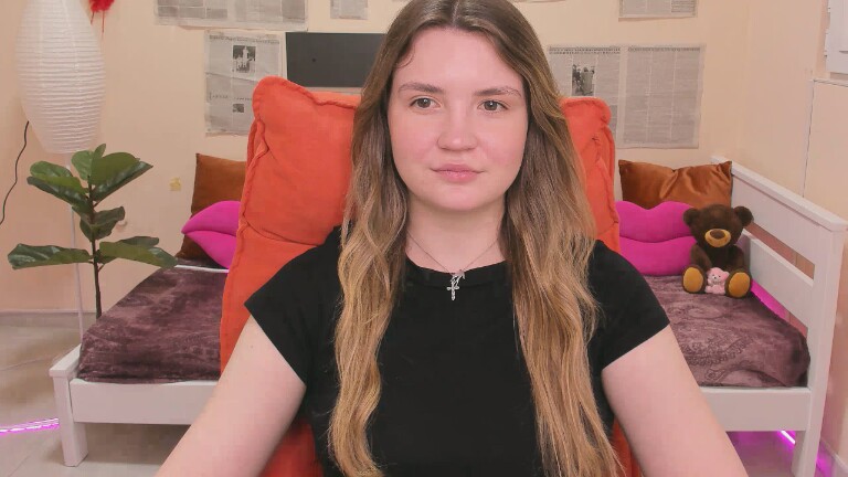 Reneswee's Streamate show and profile