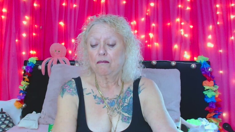 XoXMandyXoX's Streamate show and profile