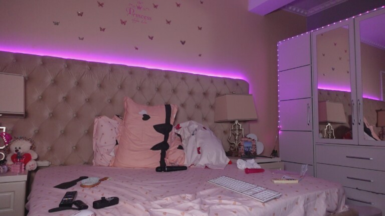 AllyRey's Streamate show and profile