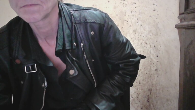 yougeny's Streamate show and profile