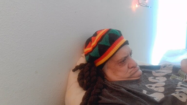 GrannyHugeBoobs's Streamate show and profile