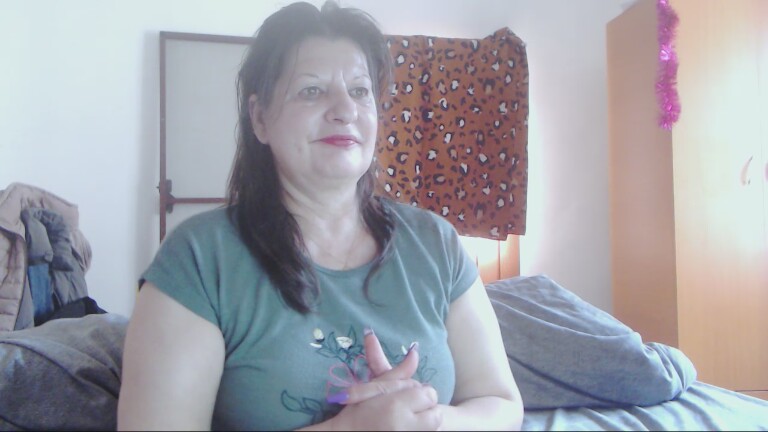 ExtasyMature's Streamate show and profile